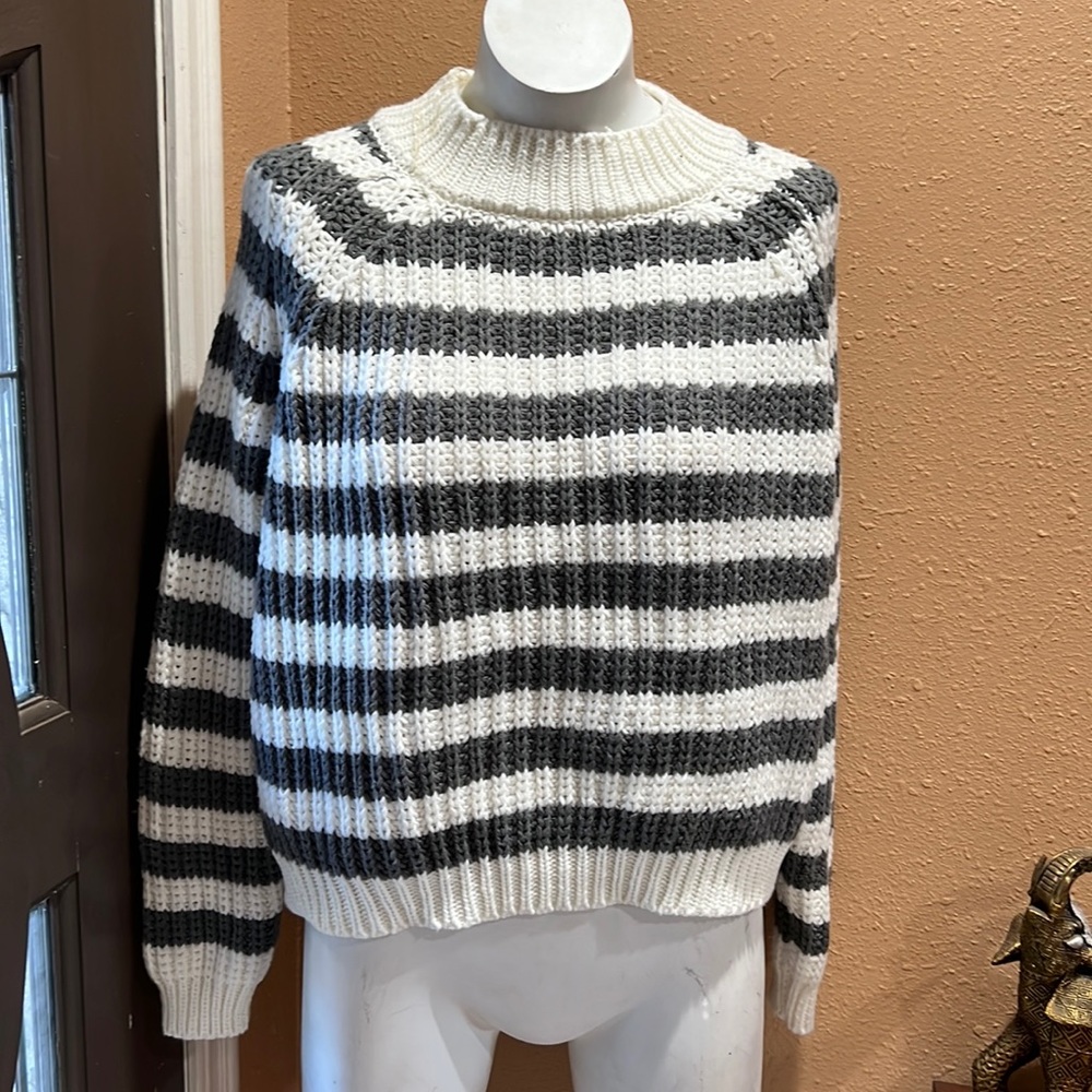 Ivy and main cream and gray striped knit sweater